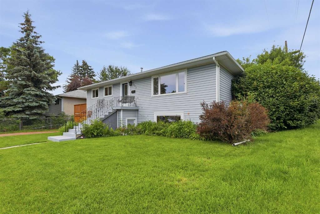 7403 20 Street SE, Calgary — photo 2 of 48