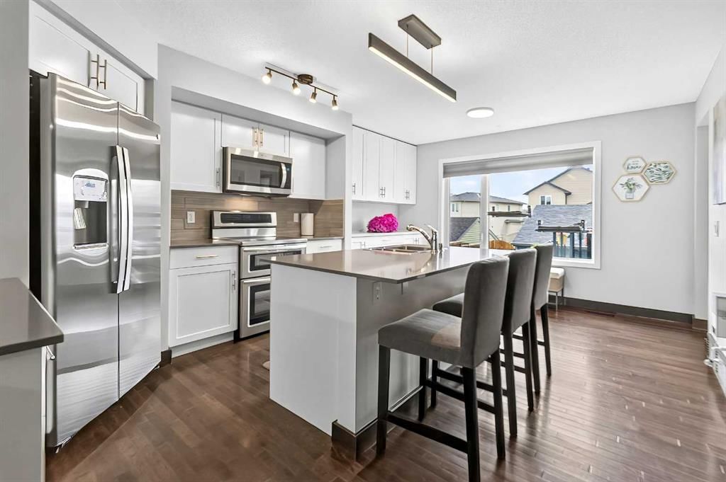 102 Panatella Hill NW, Calgary — main listing photo