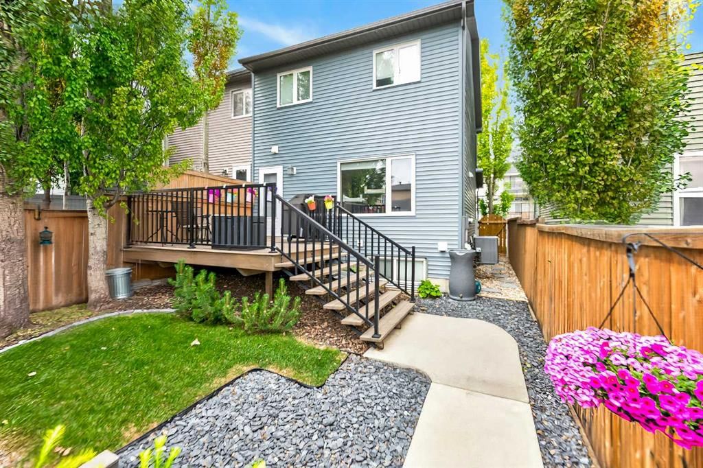 102 Panatella Hill NW, Calgary — photo 4 of 38
