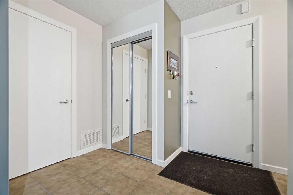 1009, 1410 1 Street SE, Calgary — photo 4 of 42