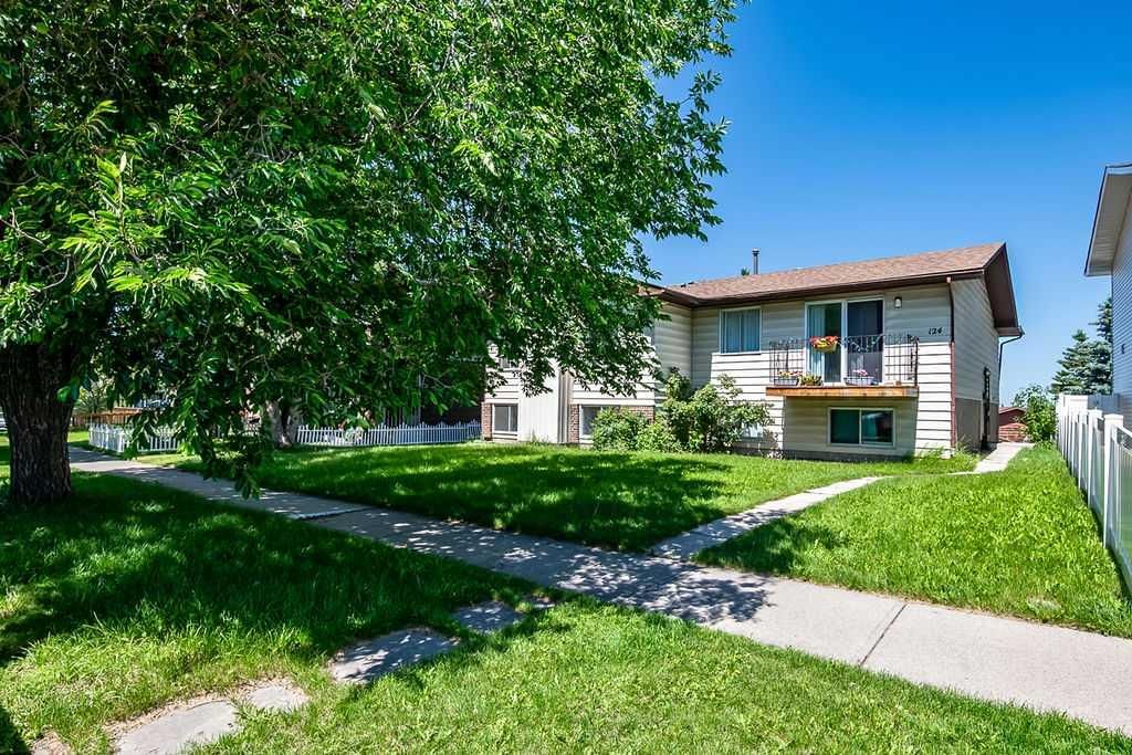 124 Bergen Road NW, Calgary — photo 2 of 26