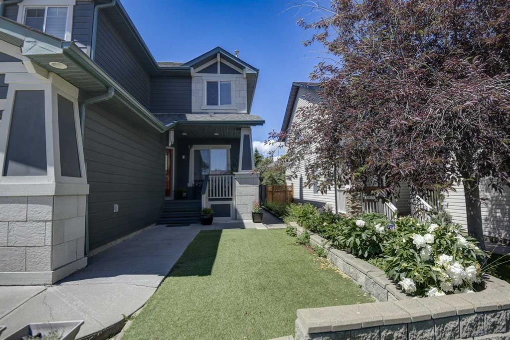 225 Chapala Drive SE, Calgary — photo 2 of 47