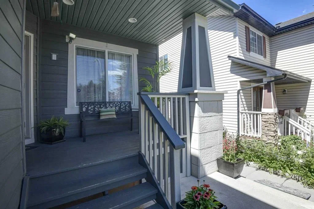 225 Chapala Drive SE, Calgary — photo 3 of 47