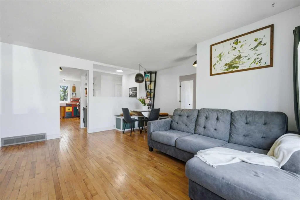 4159 Doverbrook Road SE, Calgary — photo 4 of 44