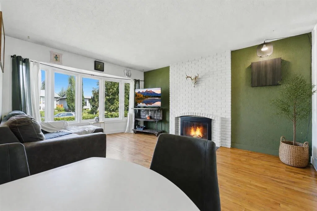 4159 Doverbrook Road SE, Calgary — photo 5 of 44