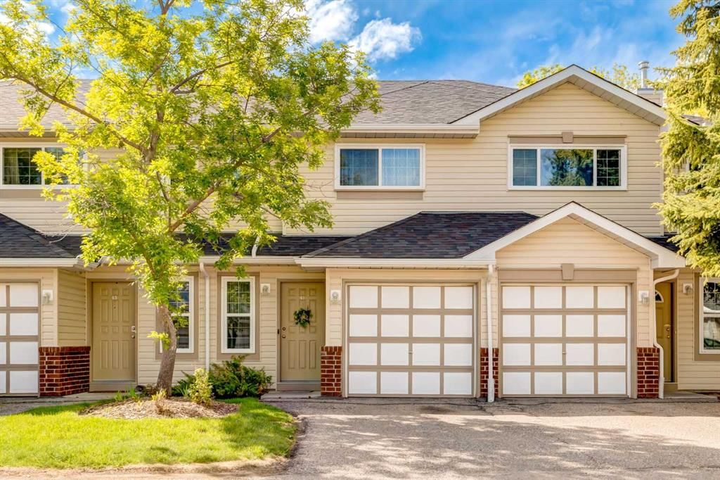 41 Harvest Glen Heights NE, Calgary — main listing photo