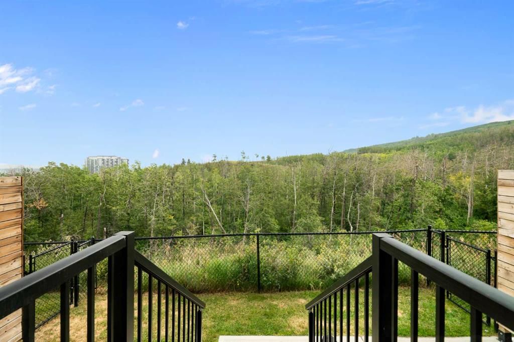 52 Na'a Heights SW, Calgary — photo 4 of 50