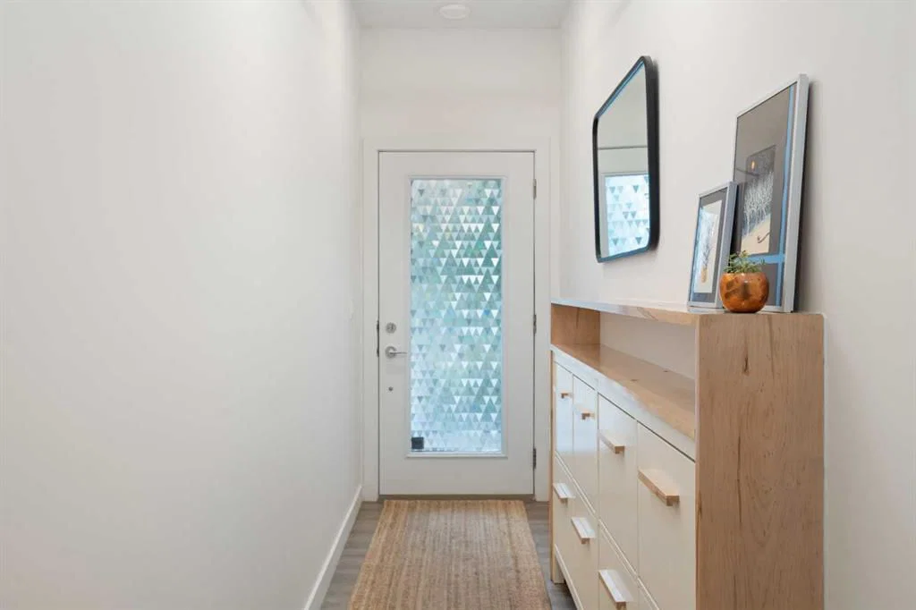 52 Na'a Heights SW, Calgary — photo 5 of 50