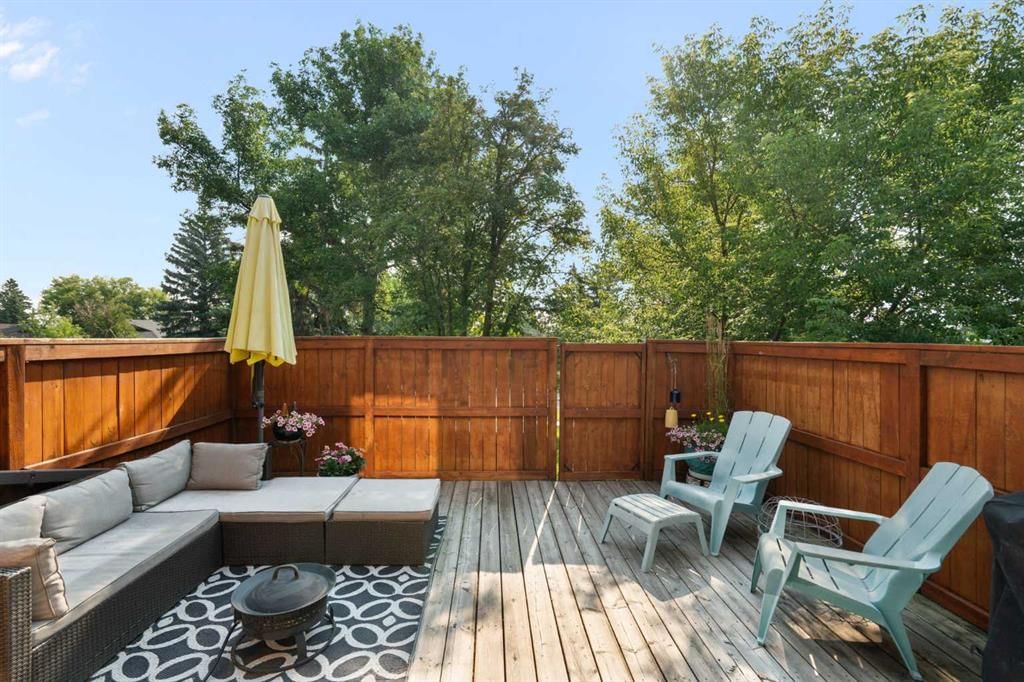 90, 330 Canterbury Drive SW, Calgary — photo 4 of 39