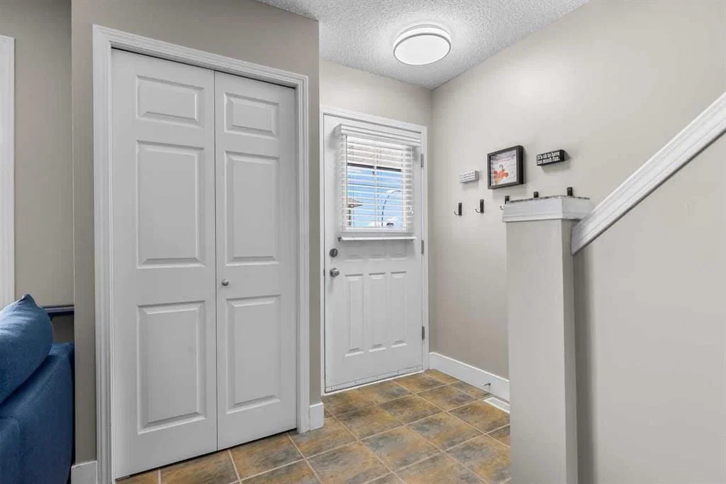 9 Citadel Point NW, Calgary — photo 2 of 46