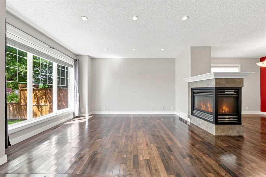 4836 Bowness Road NW, Calgary — photo 4 of 46
