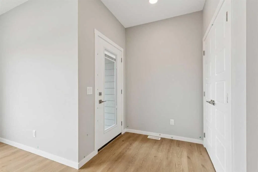 222 Heartwood Parade SE, Calgary — photo 5 of 33