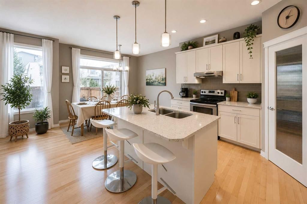 28 Cranarch Crescent SE, Calgary — main listing photo