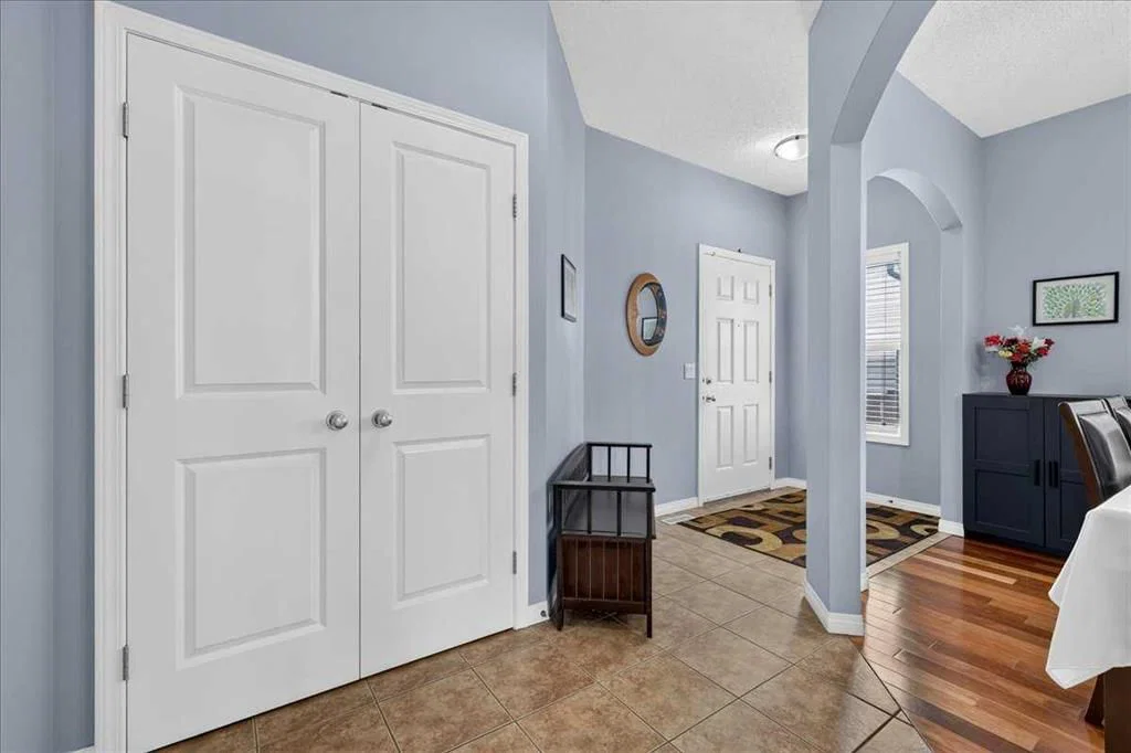 18 Copperstone Drive SE, Calgary — photo 3 of 44