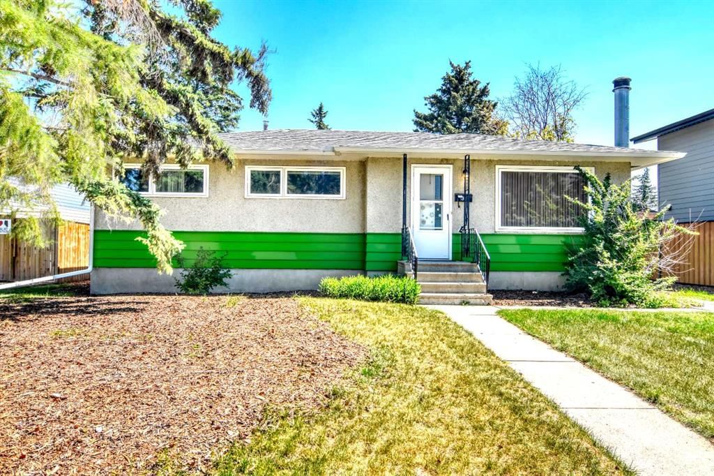 36 Cheyenne Crescent NW, Calgary — main listing photo
