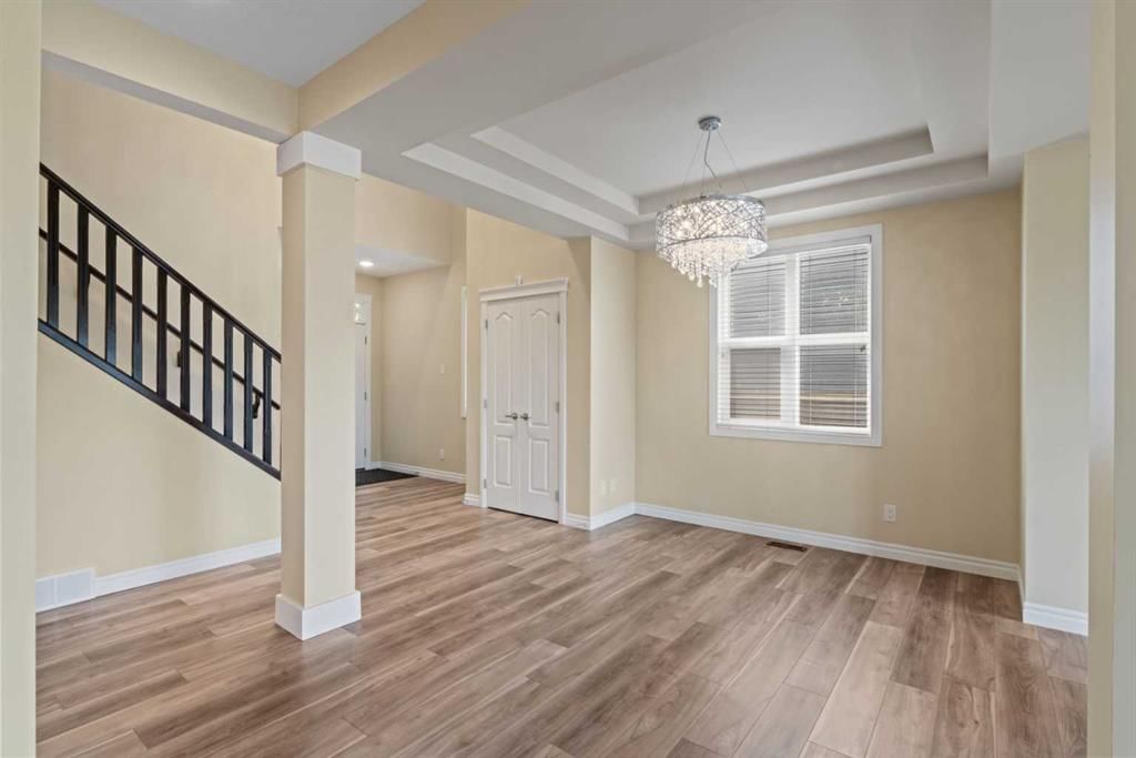 284 Nolancrest Heights NW, Calgary — photo 4 of 50