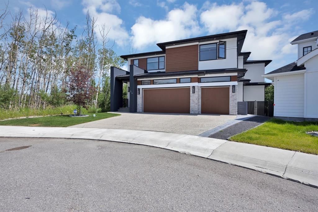 34 rockford Park NW, Calgary — photo 2 of 50