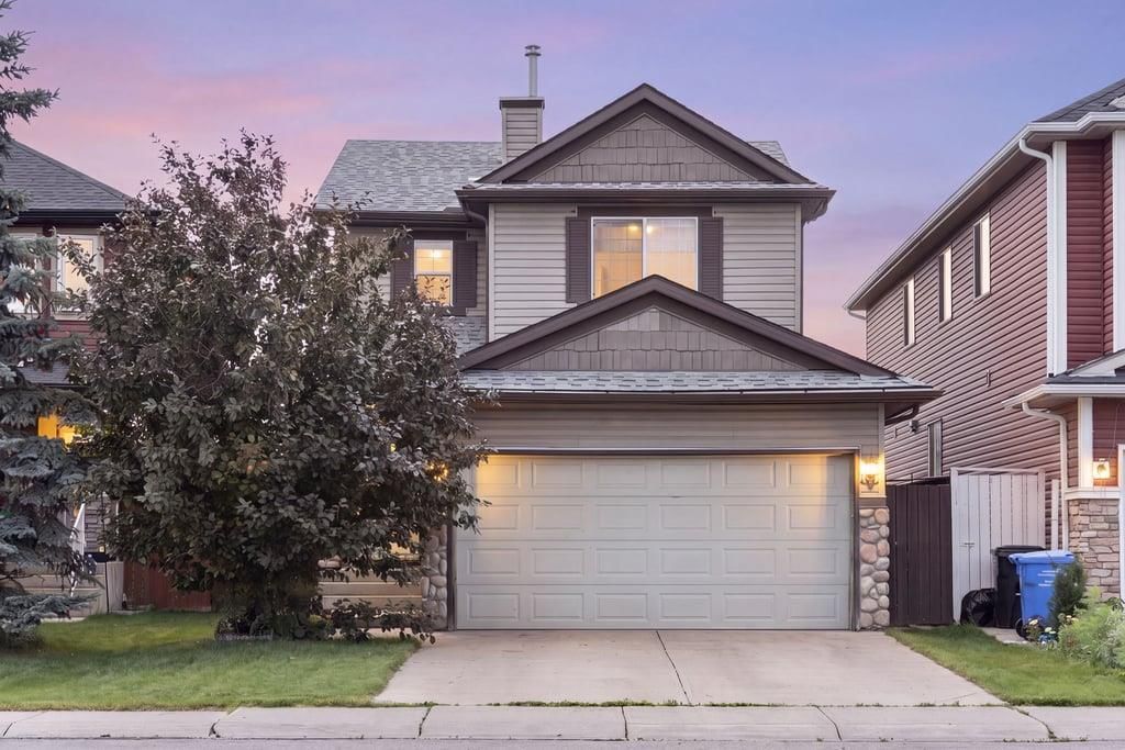 13 Saddlecrest Green NE, Calgary — main listing photo