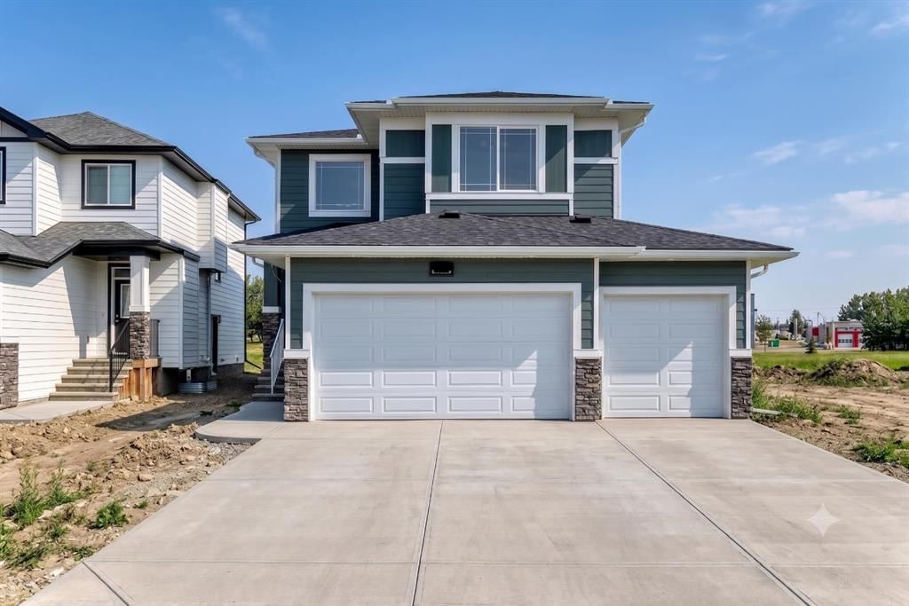707 Mandalay Avenue, Carstairs — main listing photo