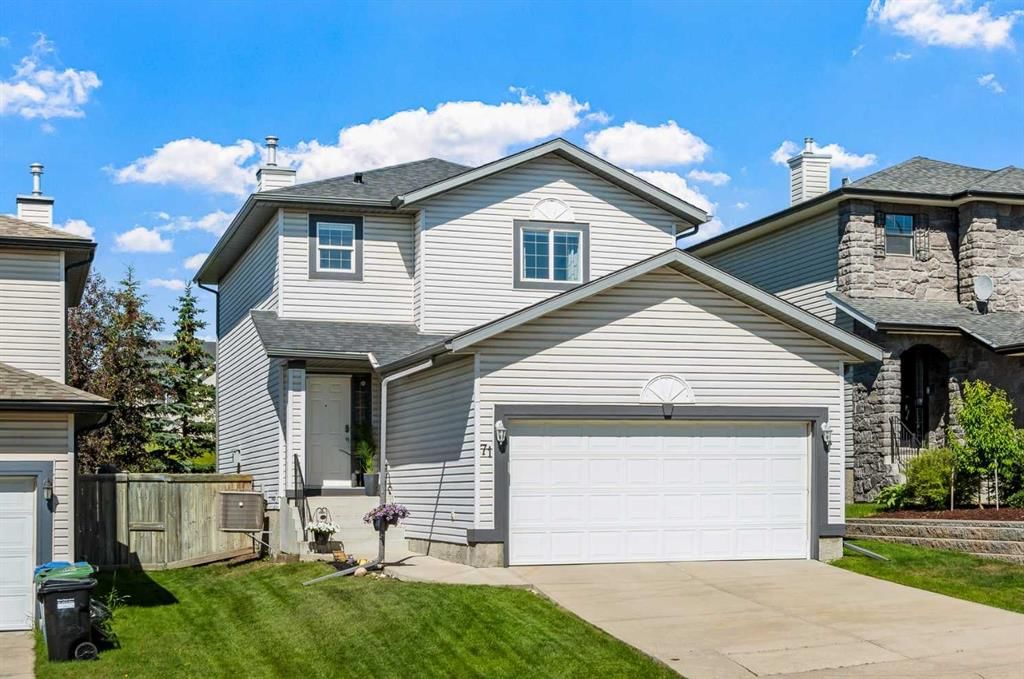 71 Royal Birch Manor NW, Calgary — main listing photo