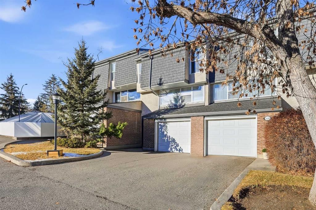 443 Brae Glen Crescent SW, Calgary — main listing photo