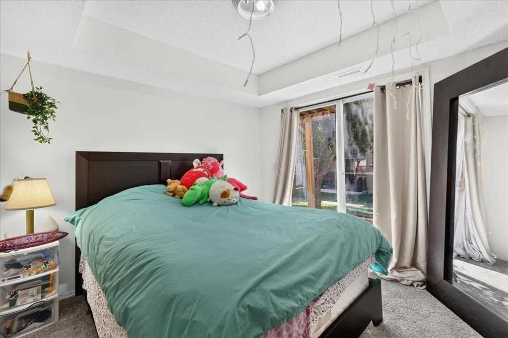137 Bridlewood Lane SW, Calgary — photo 4 of 41