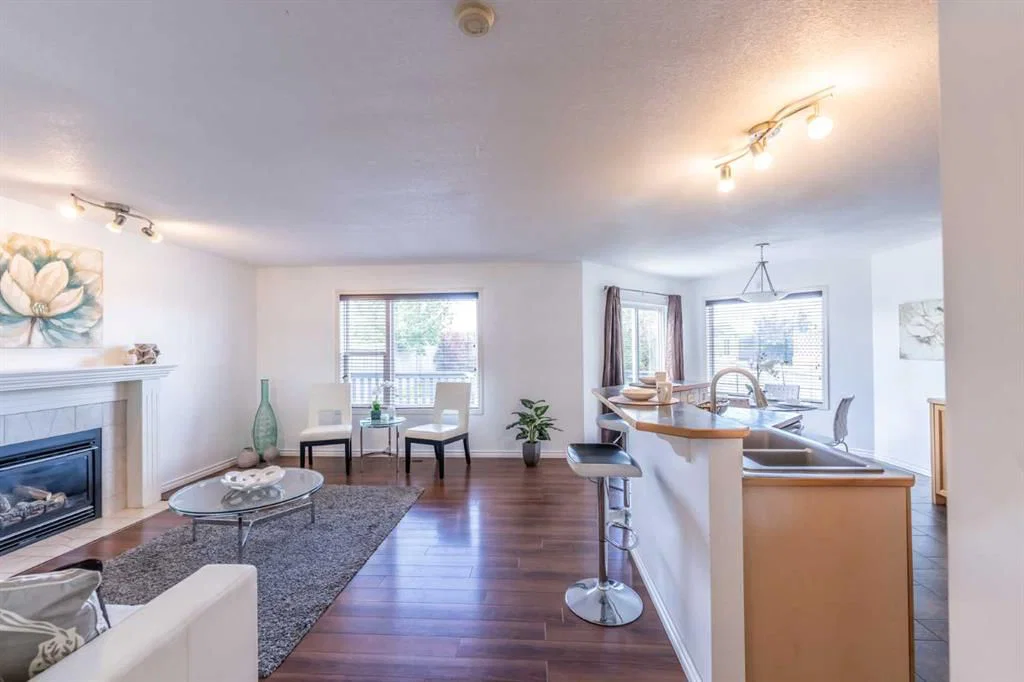 203 Coville Close NE, Calgary — photo 4 of 50