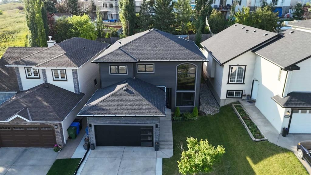 10909 Hidden Valley Drive NW, Calgary — photo 2 of 50