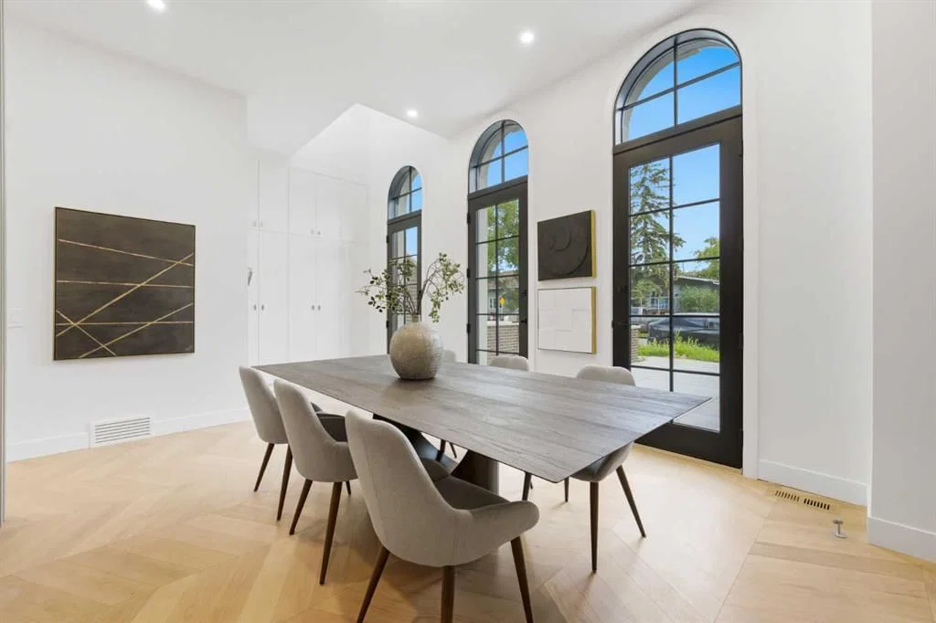 1216 8 Avenue SE, Calgary — photo 3 of 50