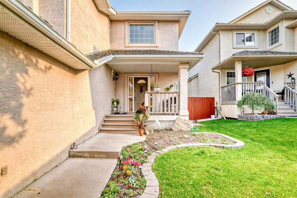 82 Mt Gibraltar Heights SE, Calgary — photo 2 of 48
