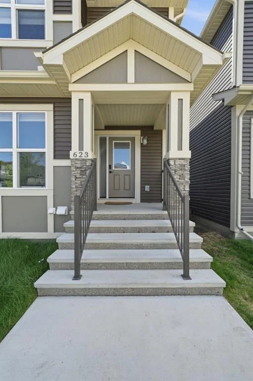 623 Savanna Crescent NE, Calgary — photo 4 of 50