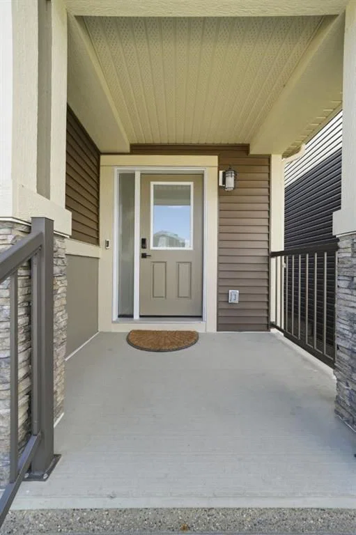 623 Savanna Crescent NE, Calgary — photo 5 of 50