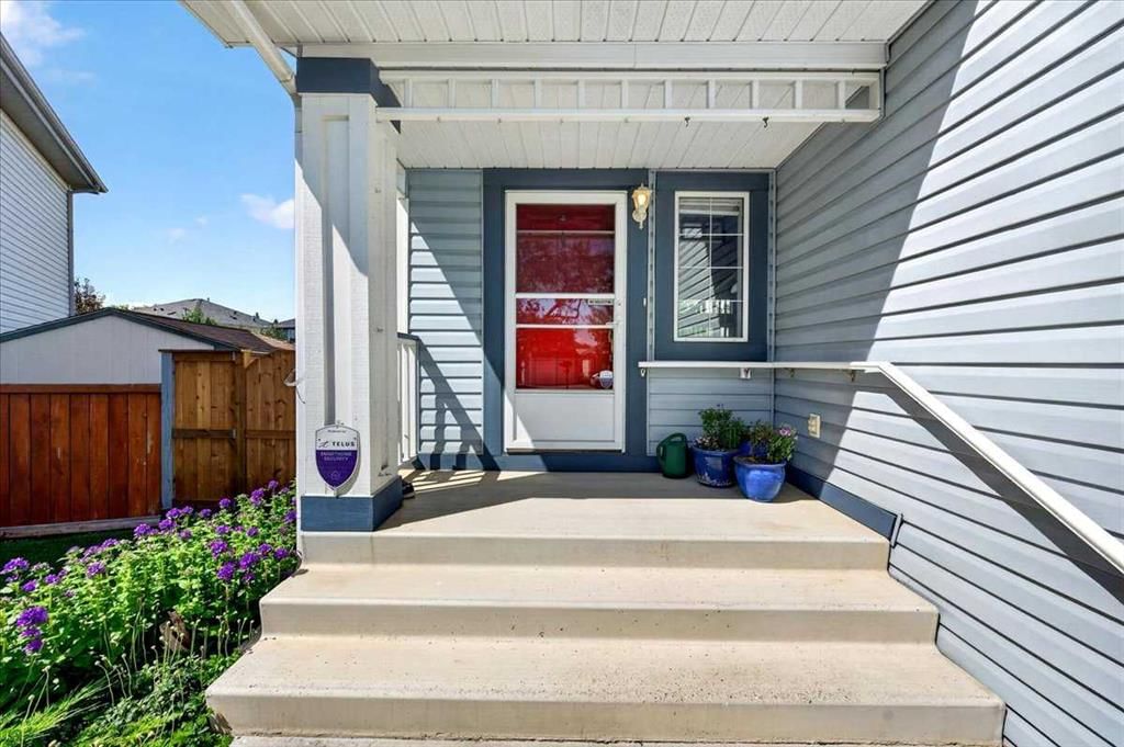 232 Douglas Glen Close SE, Calgary — photo 2 of 47