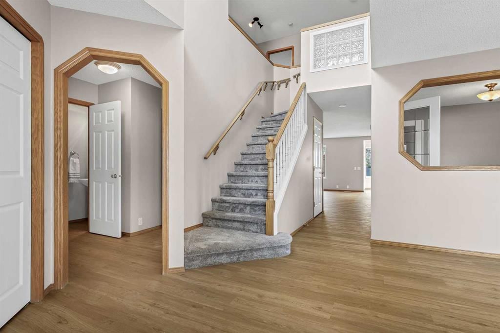 249 Scotia Point NW, Calgary — photo 2 of 50