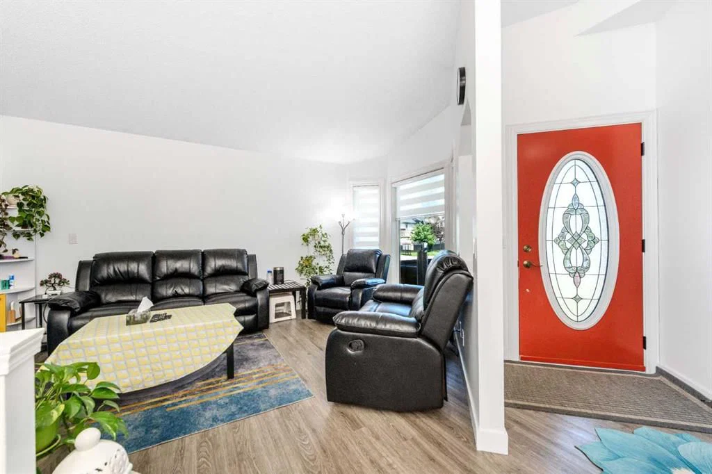 5 Citadel Hills Circle NW, Calgary — photo 3 of 34