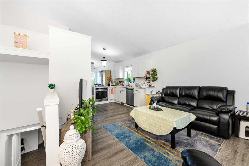 5 Citadel Hills Circle NW, Calgary — photo 4 of 34