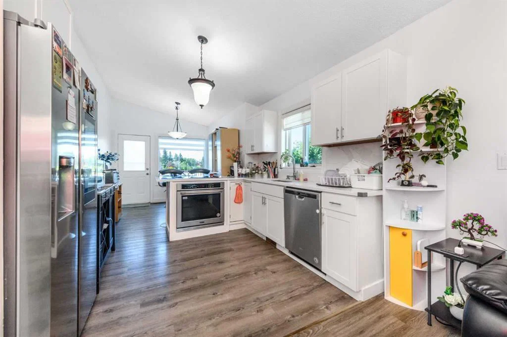 5 Citadel Hills Circle NW, Calgary — photo 5 of 34