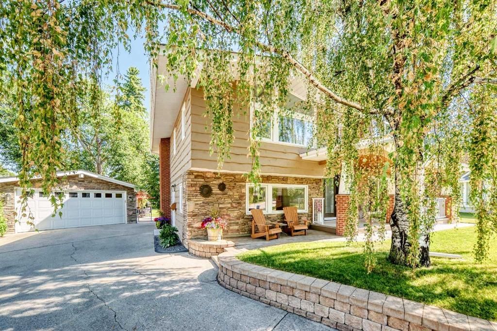 10416 Mapleridge Crescent SE, Calgary — photo 4 of 50