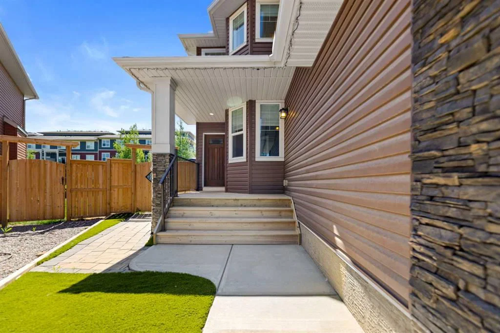 68 Nolanlake Point NW, Calgary — photo 3 of 35
