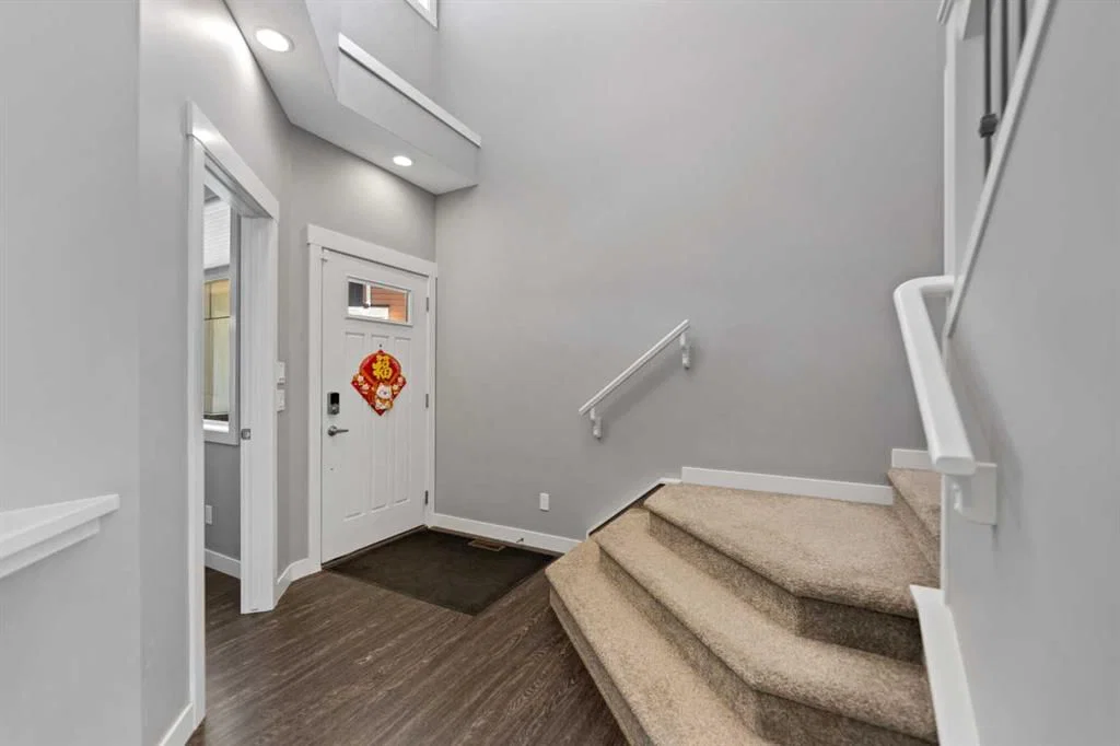 68 Nolanlake Point NW, Calgary — photo 5 of 35