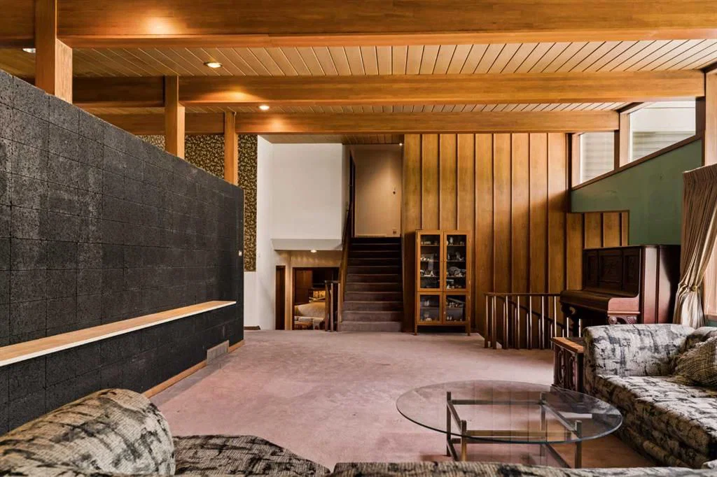 53 Massey Place SW, Calgary — photo 3 of 46
