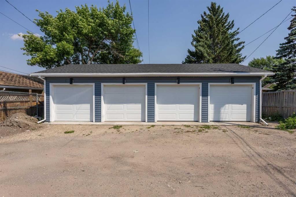 1435 38 Street SW, Calgary — photo 4 of 50
