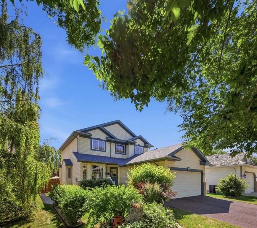 12 Valley Glen Heights NW, Calgary — main listing photo
