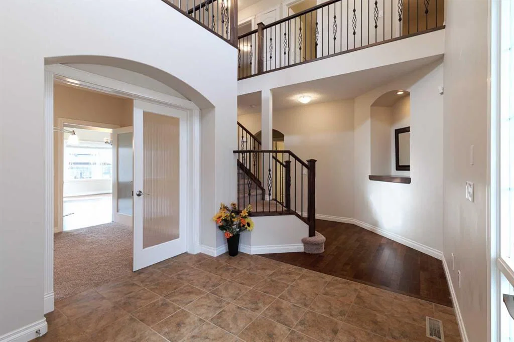 97 Aspenshire Drive SW, Calgary — photo 4 of 47