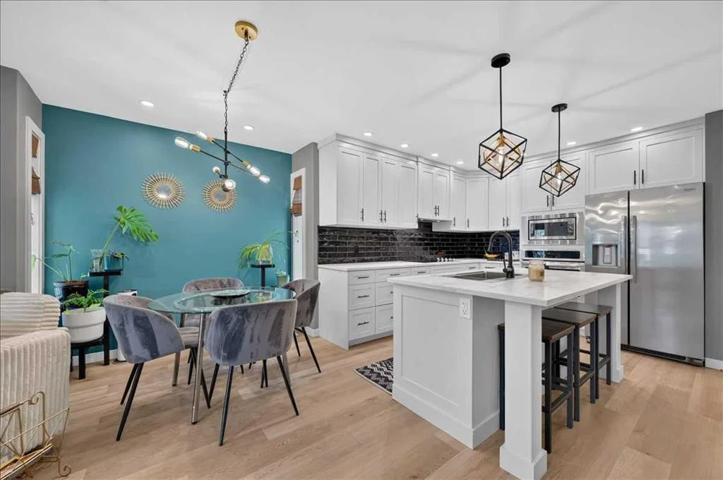 23, 33 Stonegate Drive NW, Calgary — row/townhouse for sale