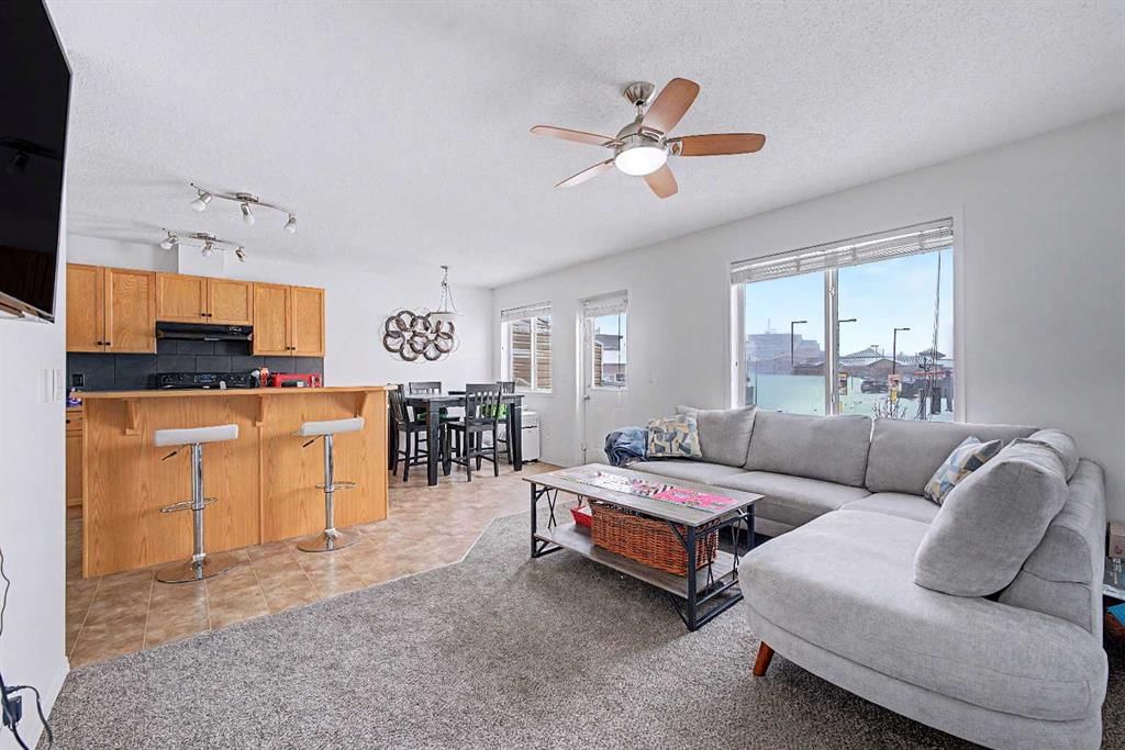 102, 800 Yankee Valley Boulevard SE, Airdrie — photo 2 of 32