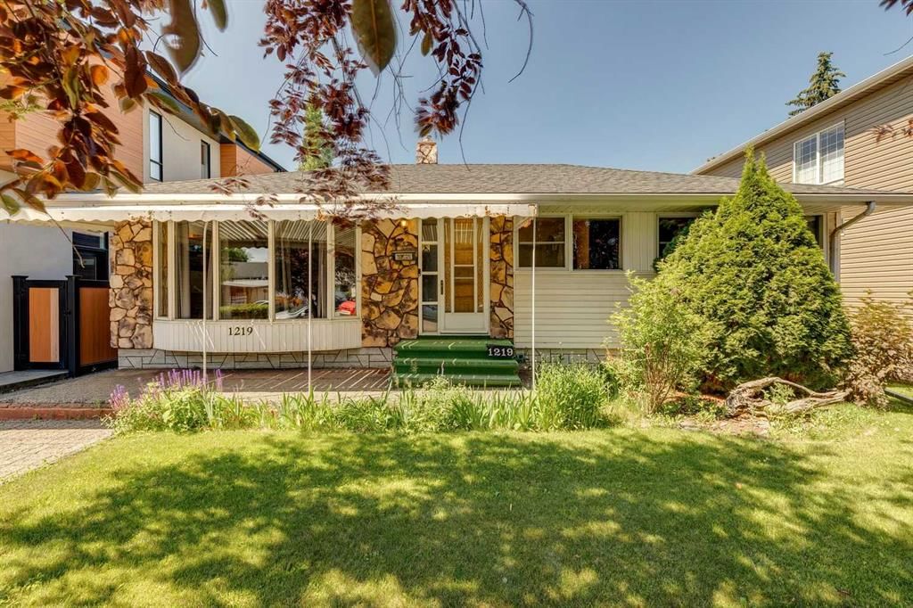 1219 Renfrew Drive NE, Calgary — main listing photo