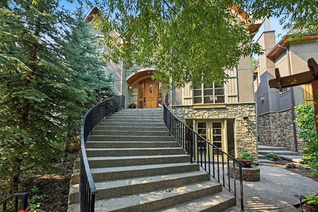 614 Crescent Boulevard SW, Calgary — main listing photo