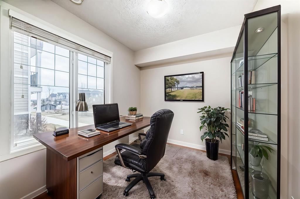 45 Nolanlake Cove NW, Calgary — photo 4 of 25