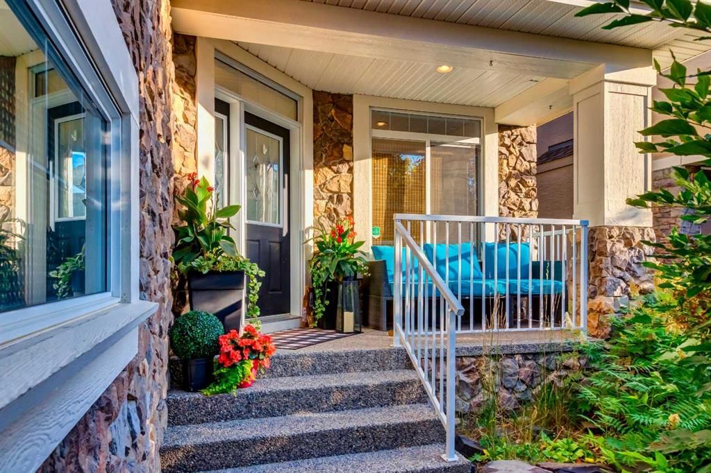 8631 Wentworth Drive SW, Calgary — photo 4 of 48